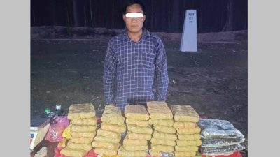 २३ किलो चरेशसहित एक पक्राउ