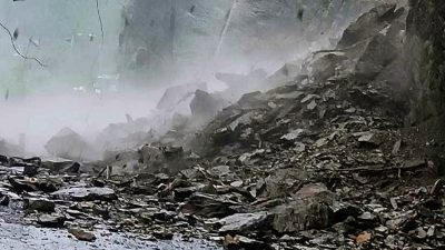 पोखरामा पहिरोले घर बगायो, एक जनाको मृत्यु