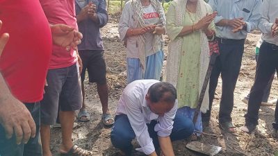 खाली जग्गामा लोपोन्मुख बिरुवा रोपण