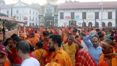 साउनको तेस्रो सोमबारः पशुपतिनाथसहित देशभरका शिवालयमा भक्तजनको घुइँचो