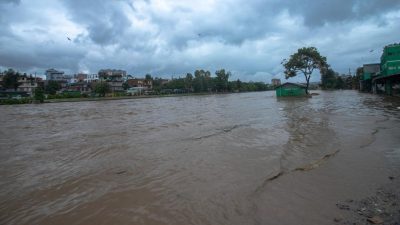 आज र भोलि अति भारी वर्षा, ३४ जिल्लामा रात्रिबस चलाउन रोक