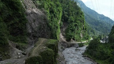 कालीगण्डकी करिडोरः महभिरको पहिरोले दुर्घटनाको जोखिम