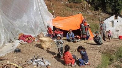 घरी–घरी आउने भुकम्पको त्रासमा स्थानीय