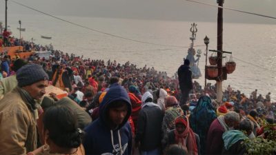 बिहानैदेखि त्रिवेणीधाममा श्रद्धालुको घुइँचो