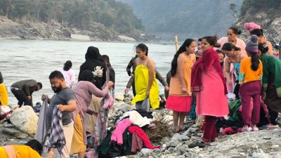 देशभरका त्रिवेणीधाम र धार्मिकस्थलमा मकर स्नान गर्नेको घुइँचो