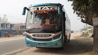 यात्रीवाहक बसमा एक पुरुषको शव फेला
