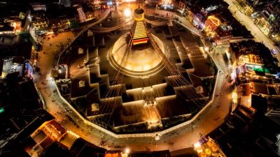 मध्यरातमा यस्तो देखियो बौद्ध स्तूपा