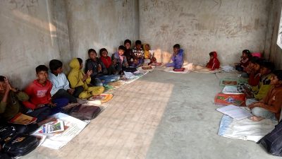 पढ्दै गरेका हरवाचरवा परिवारका बालबालिका