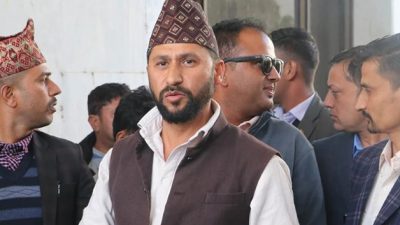 रवि लामिछाने विरुद्ध थुनछेक बहस हुँदै