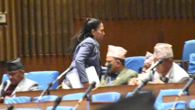 सभामुखले बोल्न समय नदिएको भन्दै सदन छाडेर हिँडिन् सुमना