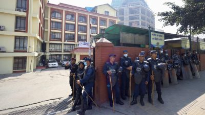 कुलमान बर्खास्तीसँगै विद्युत प्राधिकरण बाहिर सुरक्षा तैनाथी बढाइयो
