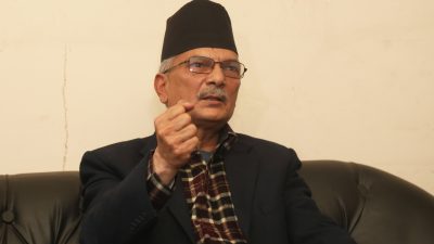 देउवा, ओली र प्रचण्डलाई छोटे राजाको संज्ञा दिँदै बाबुरामले भने- छिमेकीले पनि सुँड घुसारेर उचाल्दैछन्