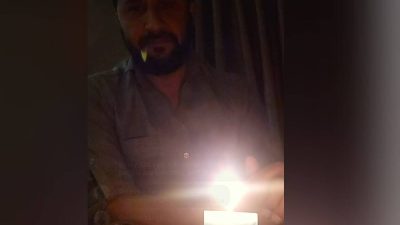 कुलमानलाई हटाइएकाे विराेधमा रवि लामिछानेले जनाए मैनबत्ति बालेर विराेध