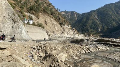 यात्रा गर्दै हुनुहुन्छ ? यस्तो छ देशका मुख्य राजमार्गहरूको अवस्था
