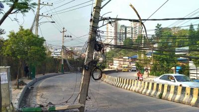 ललितपुरमा मापसे गरेर कार चलाउँदा दुर्घटना, तीन जना घाइते