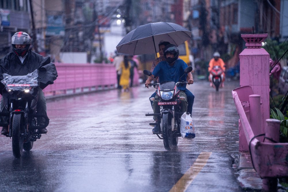 आज देशभर मध्यमदेखि भारी वर्षाको सम्भावना