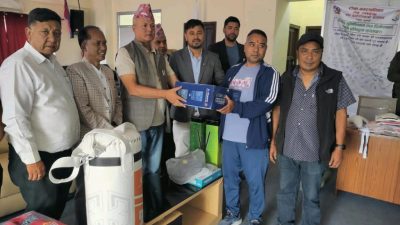 टोखा नगर खेलकुद विकास समितिबाट पाँच संस्थालाई खेलकुद सामग्री वितरण