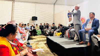 एमाले विधान महाधिवेशन : प्रतिवेदनमाथि १० समूहमा छलफल