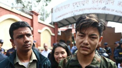 ‘जेनजी अलायन्स’का युवाहरू प्रमुख आयुक्तसहित सम्पूर्ण नेतृत्वको राजीनामा माग्दै अख्तियारमा निवेदन लिएर पुगे