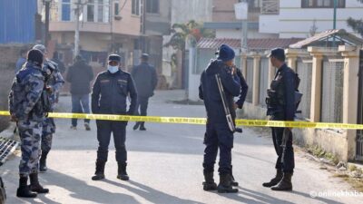 मुलपानीबाट प्रहरीले गोली चलाएर समात्यो १० लुटेरा