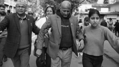 एमालेको प्रदर्शनमा प्रहरीको हस्तक्षेप, लाठी प्रहारबाट कार्यकर्ता घाइते