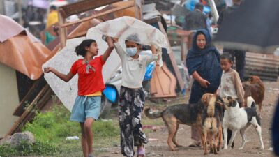 तिमीलाई त्याँ न्यानो होला, हामीलाई यहाँ जाडो छ ?