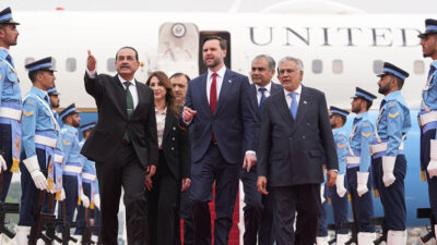 इरानी प्रतिनिधिमण्डल र पाकिस्तानी प्रधानमन्त्रीबीच भेटवार्ता