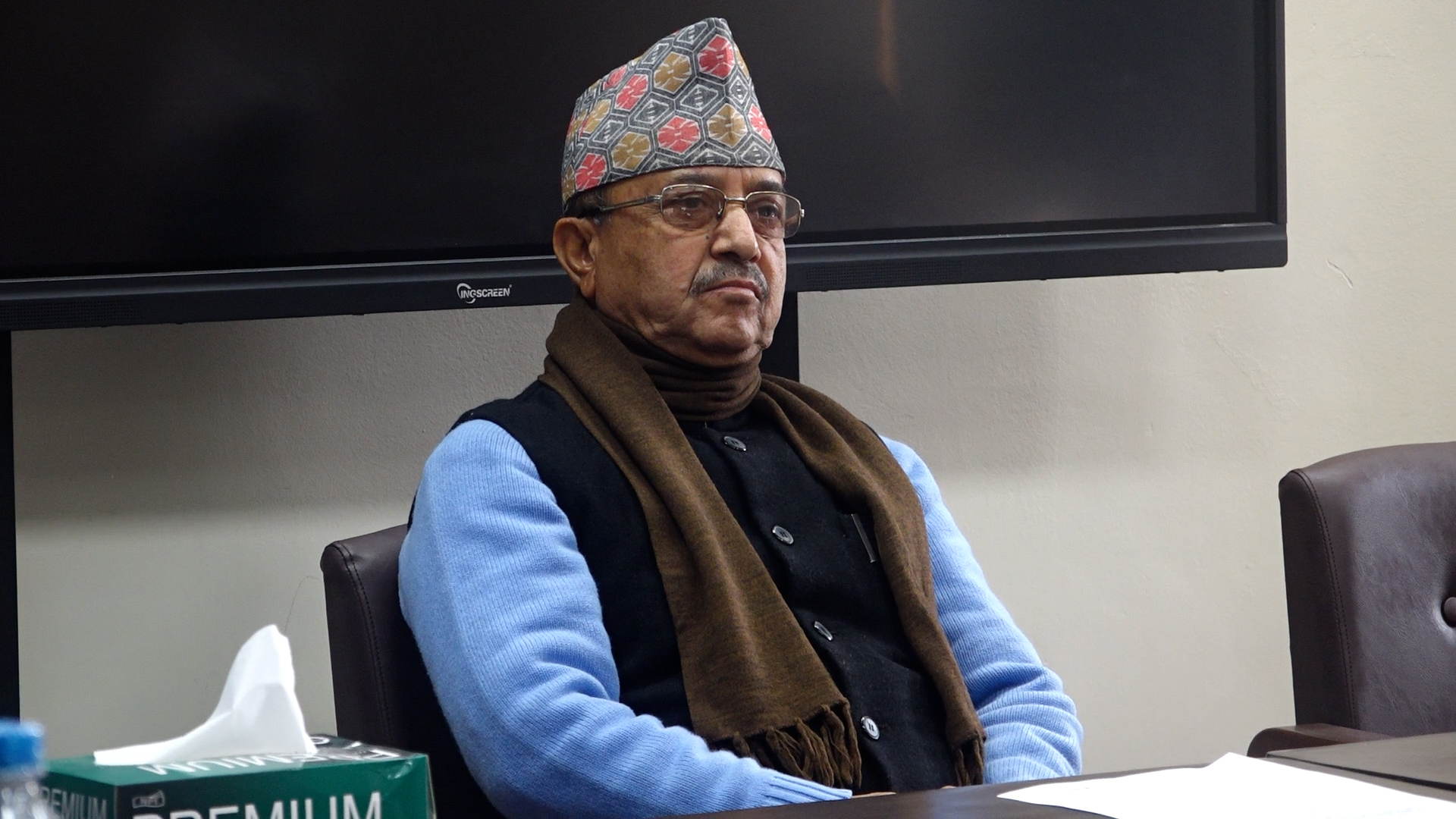 पूर्णबहादुर खड्कालाई सोधेको स्पष्टीकरण फिर्ता लिने कांग्रेसको तयारी