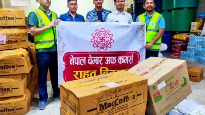 रसुवाका प्रभावित परिवारका लागि चेम्बरको राहत सामग्री सहयोग
